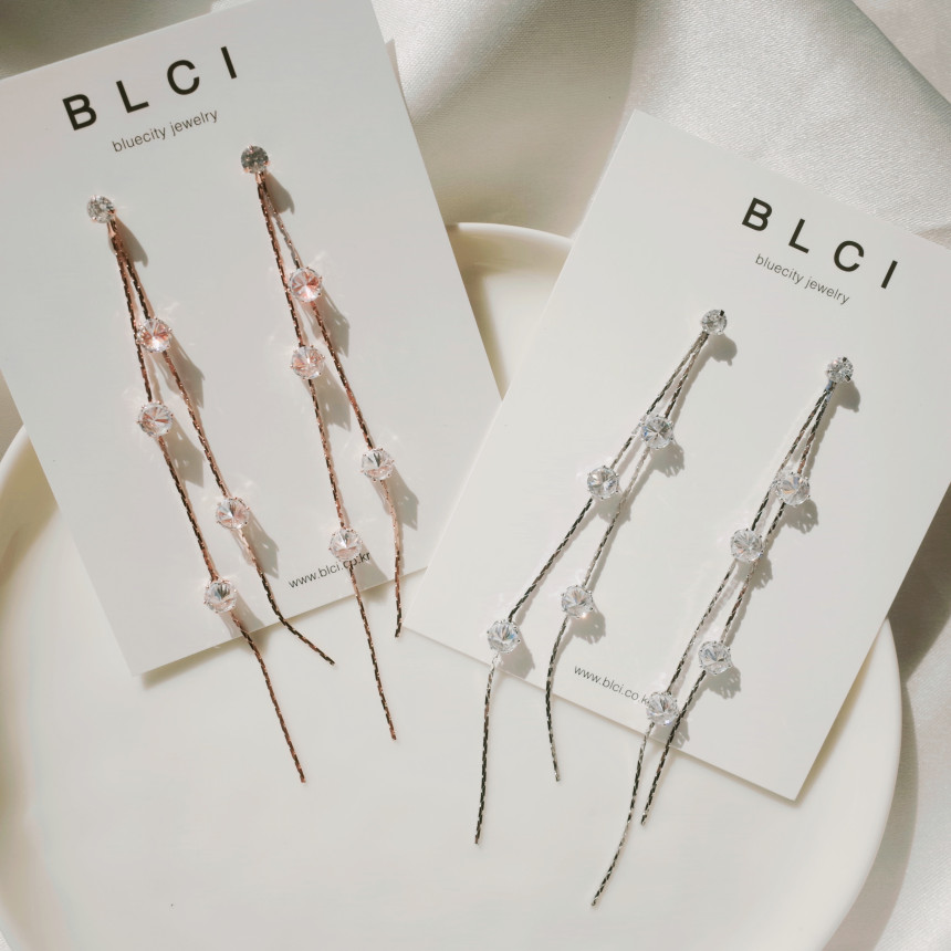 <b><p>silver 925 Sr fing High quality Drop Swavski</p></b><b><p>シルバー 925 ウンチム 高クオリティ ドロップ スワロフスキー ストーン イヤリング</p></b><br /><br /><p align='center'>