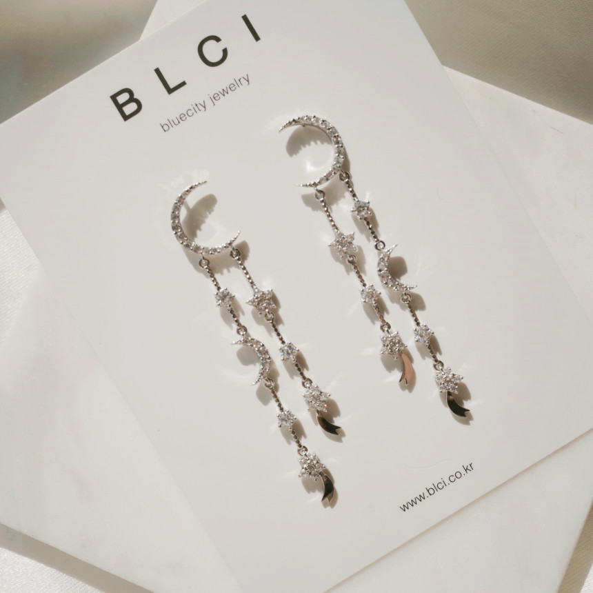 <b><p>silver 925 Sr fing High quality Drop Swavski</p></b><b><p>シルバー 925 ウンチム 高クオリティ ドロップ スワロフスキー ストーン イヤリング</p></b><br /><br /><p align='center'>