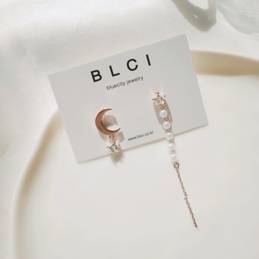 <b><p>silver 925 Sr fing High quality Drop Swavski</p></b><b><p>シルバー 925 ウンチム 高クオリティ ドロップ スワロフスキー ストーン イヤリング</p></b><br /><br /><p align='center'>