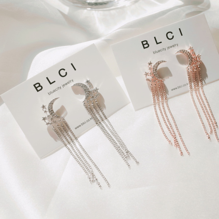 <b><p>silver 925 Sr fing High quality Drop Swavski</p></b><b><p>シルバー 925 ウンチム 高クオリティ ドロップ スワロフスキー ストーン イヤリング</p></b><br /><br /><p align='center'>