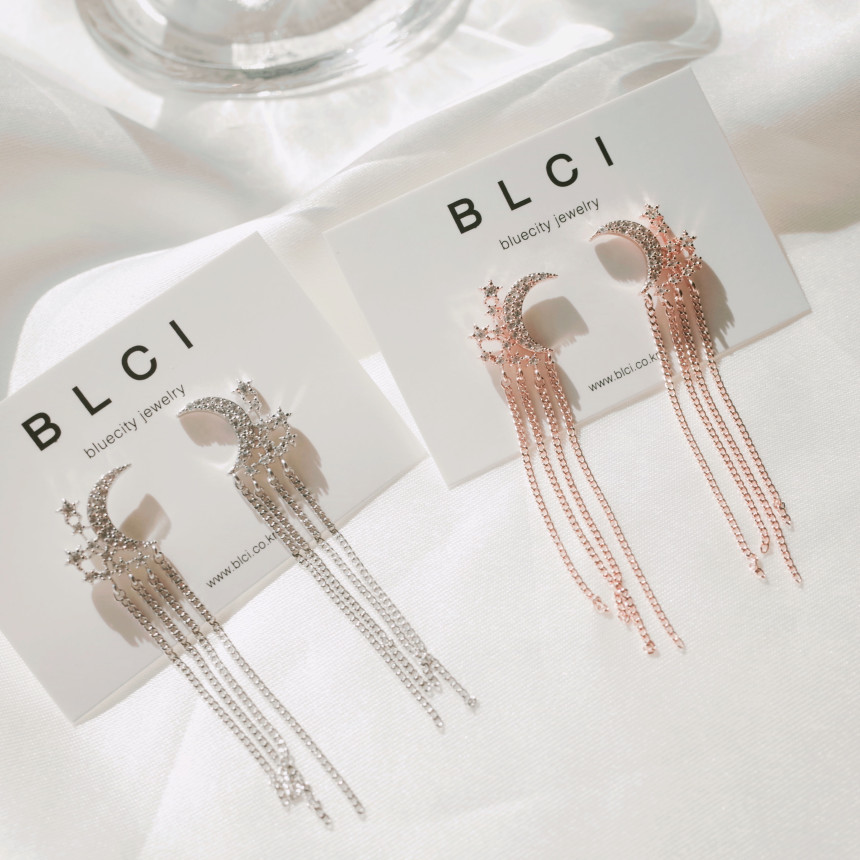 <b><p>silver 925 Sr fing High quality Drop Swavski</p></b><b><p>シルバー 925 ウンチム 高クオリティ ドロップ スワロフスキー ストーン イヤリング</p></b><br /><br /><p align='center'>