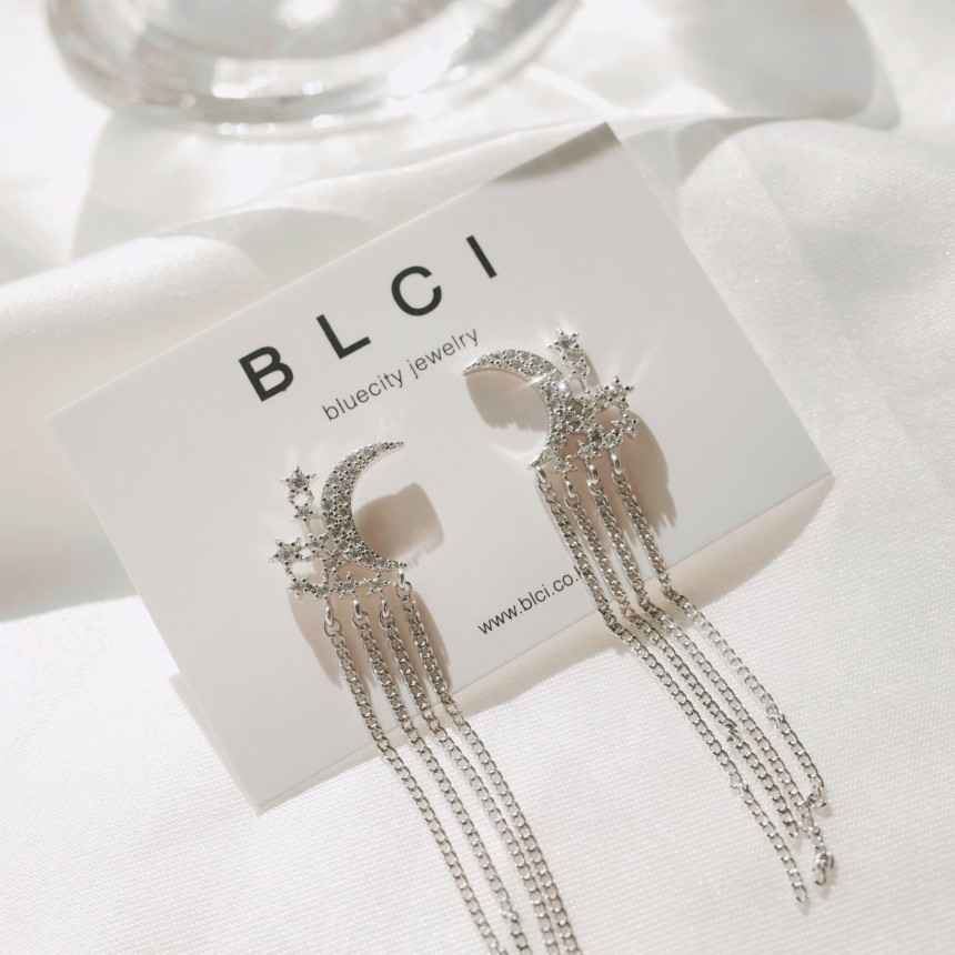 <b><p>silver 925 Sr fing High quality Drop Swavski</p></b><b><p>シルバー 925 ウンチム 高クオリティ ドロップ スワロフスキー ストーン イヤリング</p></b><br /><br /><p align='center'>