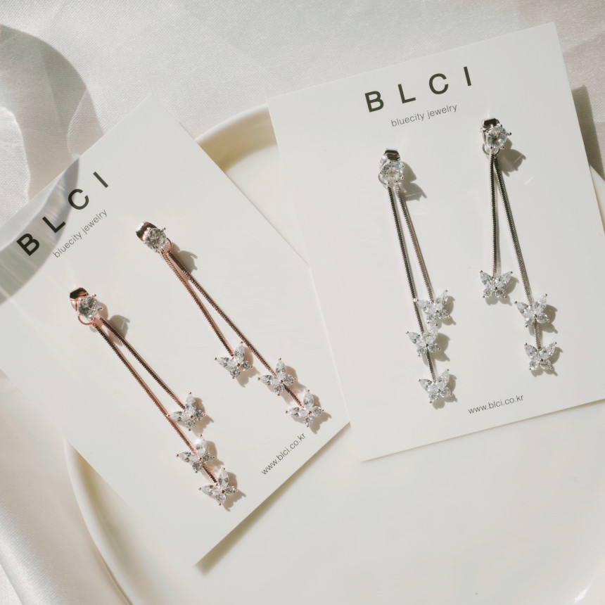 <b><p>silver 925 Sr fing High quality Drop Swavski</p></b><b><p>シルバー 925 ウンチム 高クオリティ ドロップ スワロフスキー ストーン イヤリング</p></b><br /><br /><p align='center'>