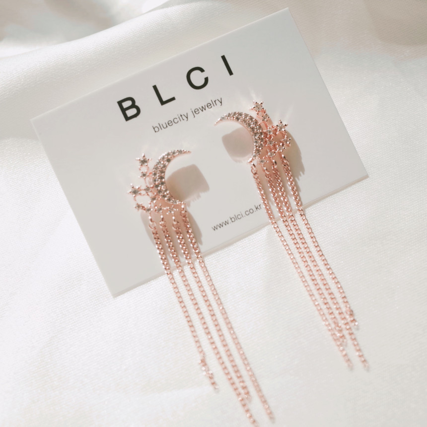 <b><p>silver 925 Sr fing High quality Drop Swavski</p></b><b><p>シルバー 925 ウンチム 高クオリティ ドロップ スワロフスキー ストーン イヤリング</p></b><br /><br /><p align='center'>