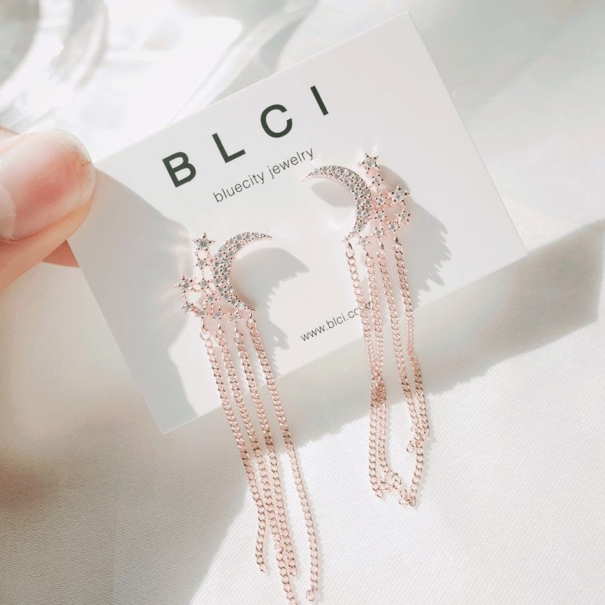 <b><p>silver 925 Sr fing High quality Drop Swavski</p></b><b><p>シルバー 925 ウンチム 高クオリティ ドロップ スワロフスキー ストーン イヤリング</p></b><br /><br /><p align='center'>