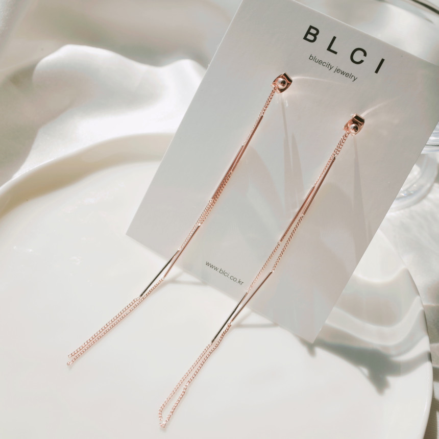 <b><p>silver 925 Sr fing High quality Drop Swavski</p></b><b><p>シルバー 925 ウンチム 高クオリティ ドロップ スワロフスキー ストーン イヤリング</p></b><br /><br /><p align='center'>