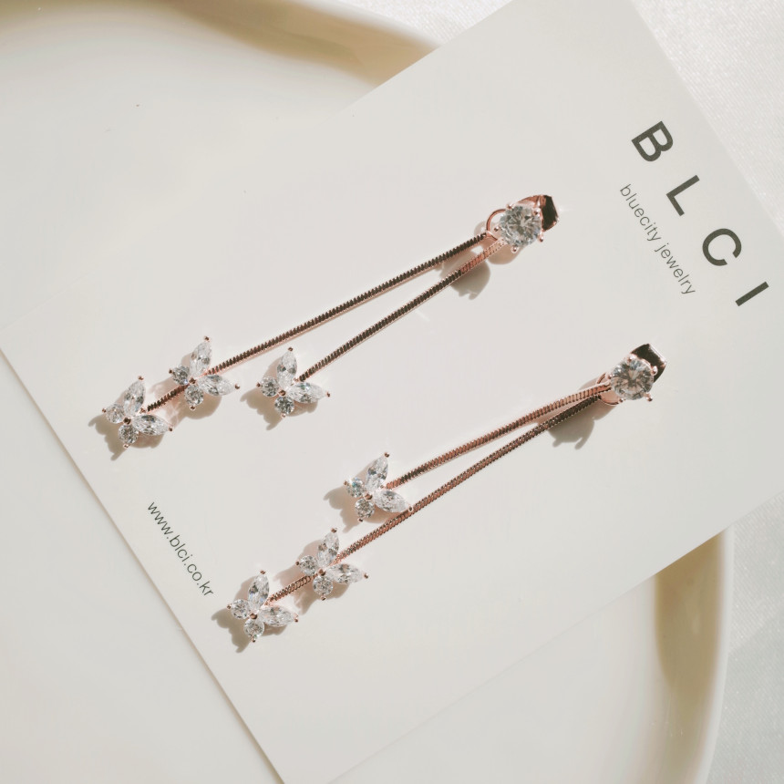 <b><p>silver 925 Sr fing High quality Drop Swavski</p></b><b><p>シルバー 925 ウンチム 高クオリティ ドロップ スワロフスキー ストーン イヤリング</p></b><br /><br /><p align='center'>