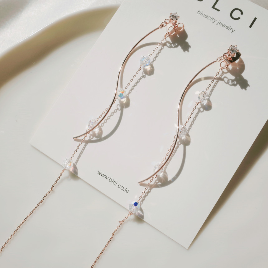 <b><p>silver 925 Sr fing High quality Drop Swavski</p></b><b><p>シルバー 925 ウンチム 高クオリティ ドロップ スワロフスキー ストーン イヤリング</p></b><br /><br /><p align='center'>