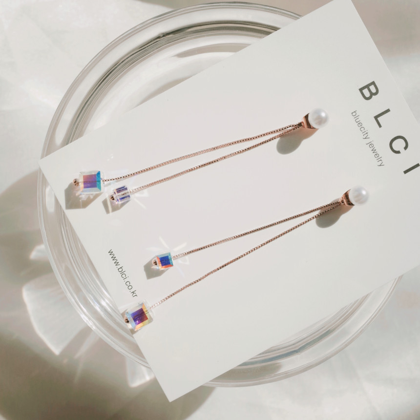 <b><p>silver 925 Sr fing High quality Drop Swavski</p></b><b><p>シルバー 925 ウンチム 高クオリティ ドロップ スワロフスキー ストーン イヤリング</p></b><br /><br /><p align='center'>