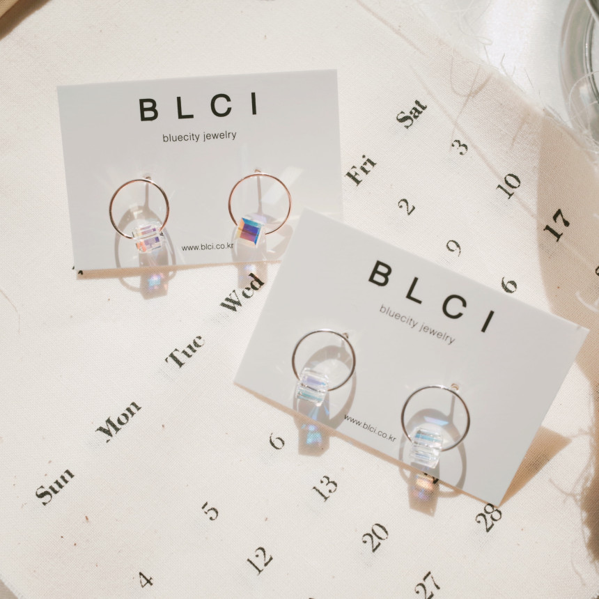 <b><p>silver 925 Sr fing High quality Drop Swavski</p></b><b><p>シルバー 925 ウンチム 高クオリティ ドロップ スワロフスキー ストーン イヤリング</p></b><br /><br /><p align='center'>