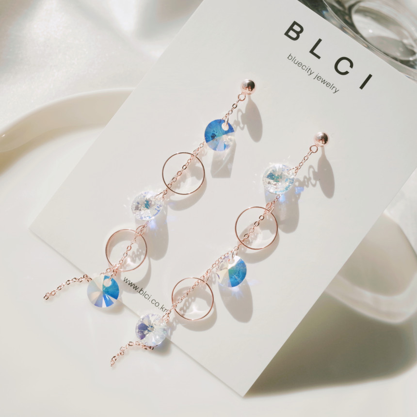 <b><p>silver 925 Sr fing High quality Drop Swavski</p></b><b><p>シルバー 925 ウンチム 高クオリティ ドロップ スワロフスキー ストーン イヤリング</p></b><br /><br /><p align='center'>