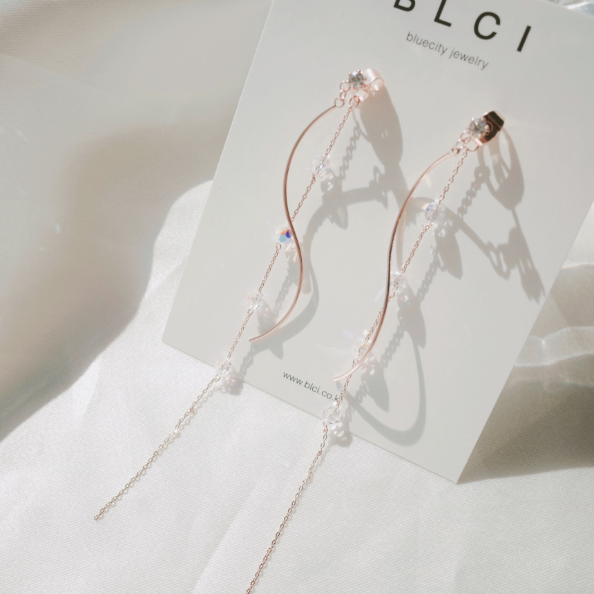 <b><p>silver 925 Sr fing High quality Drop Swavski</p></b><b><p>シルバー 925 ウンチム 高クオリティ ドロップ スワロフスキー ストーン イヤリング</p></b><br /><br /><p align='center'>