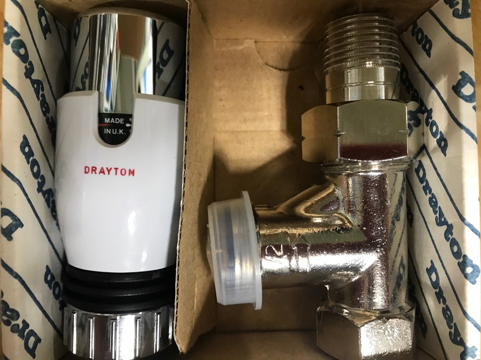 라디에이터밸브15A/자동온도조절밸브/라지에이터 온도컨트롤밸브/Thermostatic Radiator Valve/Drayton TRV3/유량조절밸브 : 일진열기
