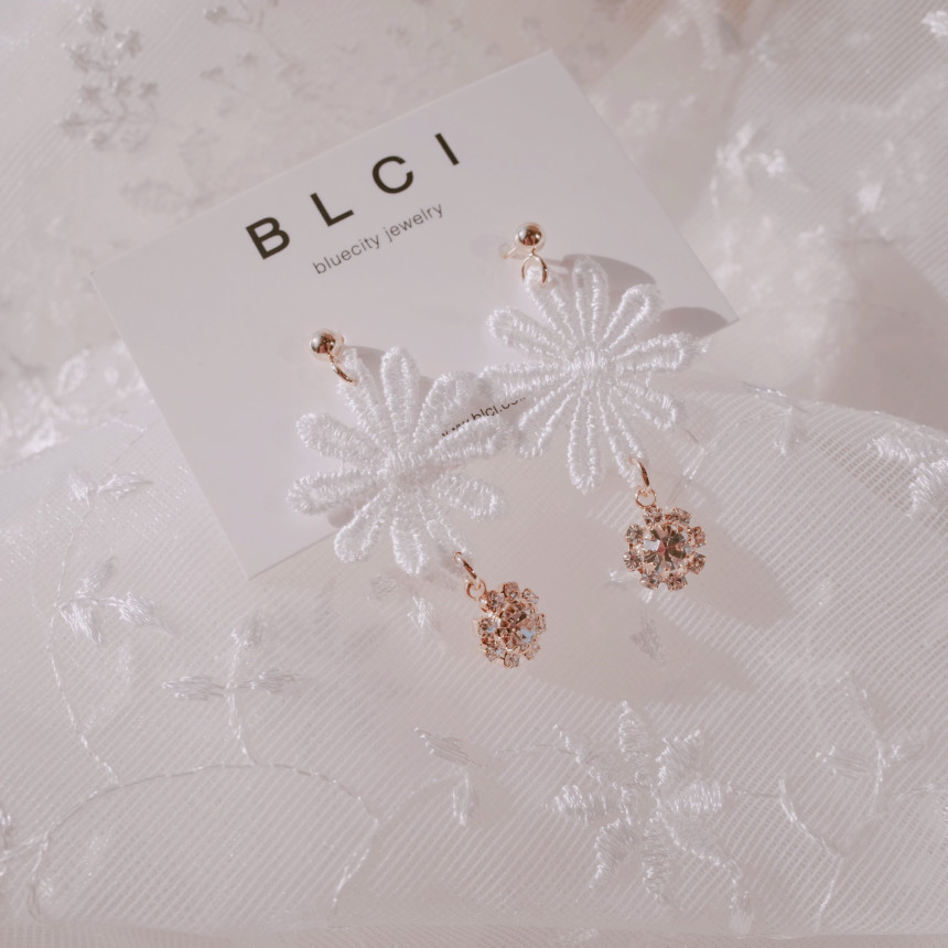 <b><p>Advanced ra earring Chiffon Dp flower sp</p></b><b><p>高級 レース イヤリング シフォン ドロップ フラワー 春 リボン 26種 おすすめ</p></b><br /><br /><p align='center'>