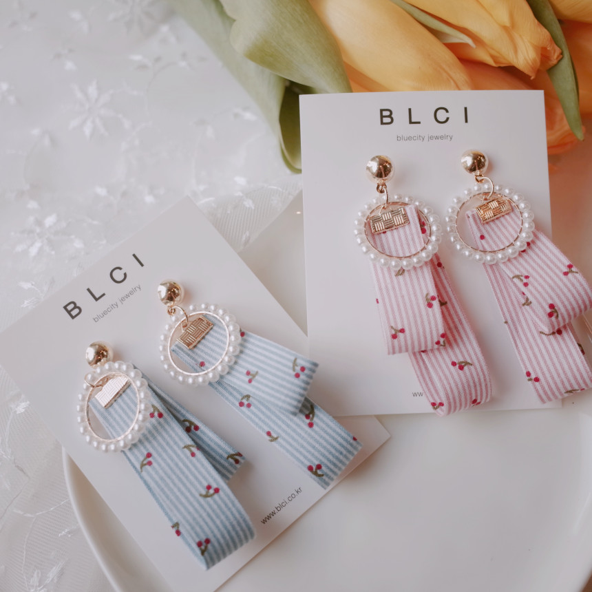 <b><p>Advanced ra earring Chiffon Dp flower sp</p></b><b><p>高級 レース イヤリング シフォン ドロップ フラワー 春 リボン 26種 おすすめ</p></b><br /><br /><p align='center'>