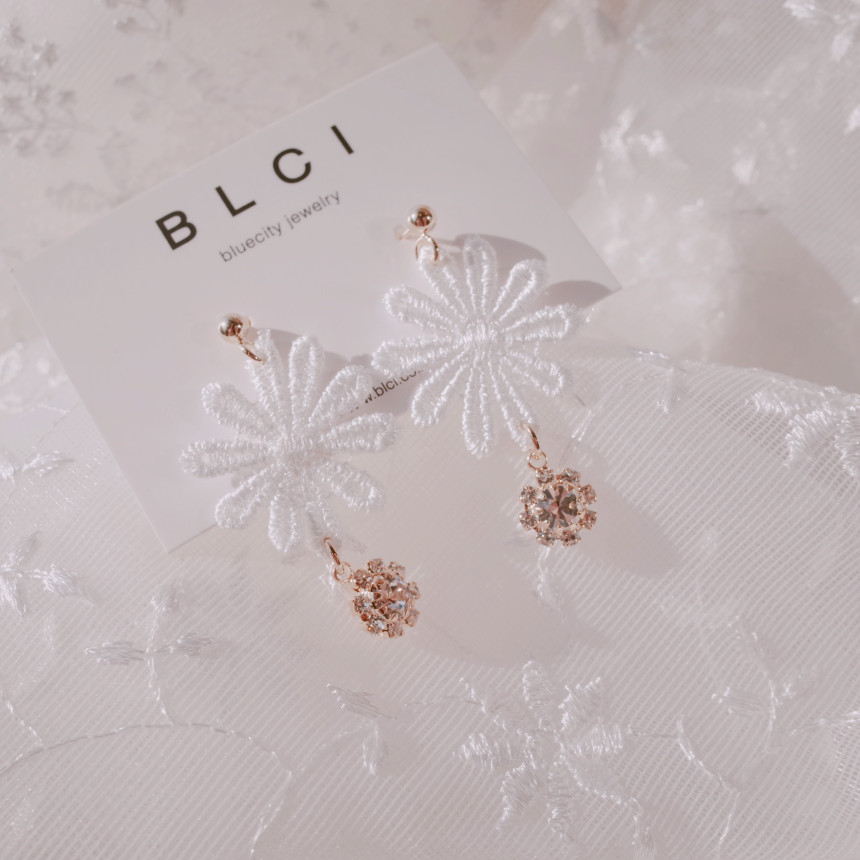 <b><p>Advanced ra earring Chiffon Dp flower sp</p></b><b><p>高級 レース イヤリング シフォン ドロップ フラワー 春 リボン 26種 おすすめ</p></b><br /><br /><p align='center'>