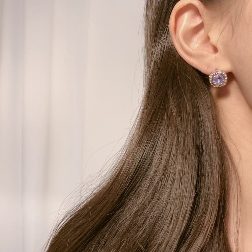 <b><p>Possible eaves 2018 Pantone trend color Viot</p></b><b><p>グィチ可能 2018年 パントン トレンド カラー バイオレット ドロップ イヤリング</p></b><br /><br /><p align='center'>