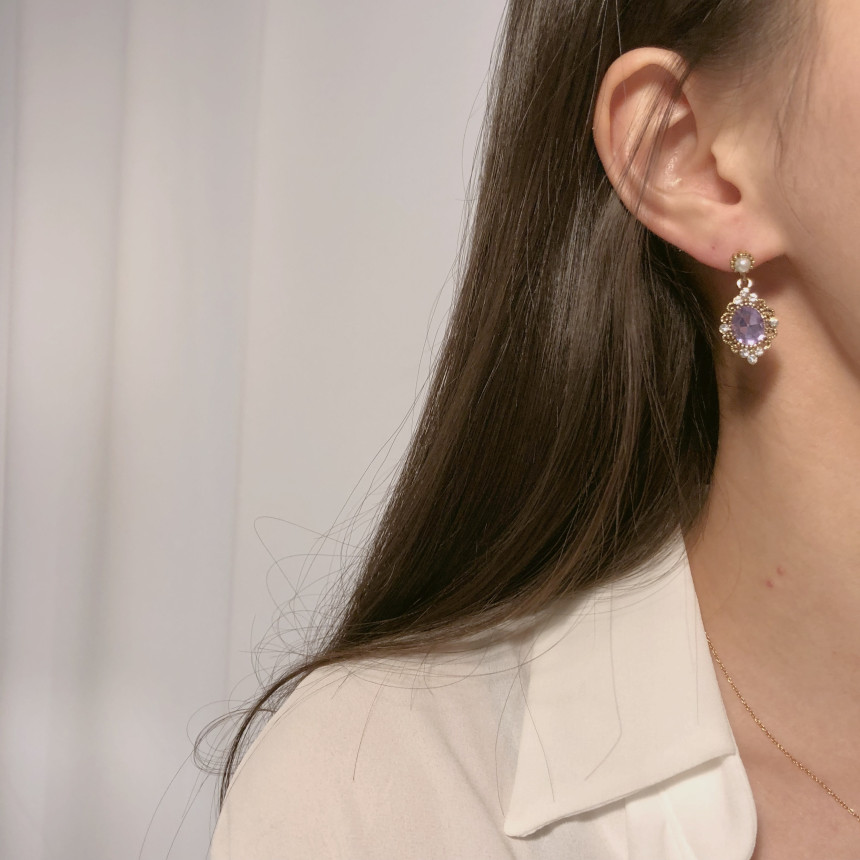 <b><p>Possible eaves 2018 Pantone trend color Viot</p></b><b><p>グィチ可能 2018年 パントン トレンド カラー バイオレット ドロップ イヤリング</p></b><br /><br /><p align='center'>