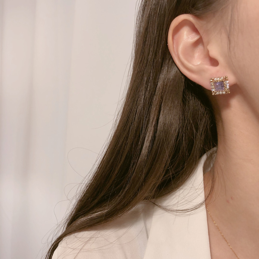 <b><p>Possible eaves 2018 Pantone trend color Viot</p></b><b><p>グィチ可能 2018年 パントン トレンド カラー バイオレット ドロップ イヤリング</p></b><br /><br /><p align='center'>