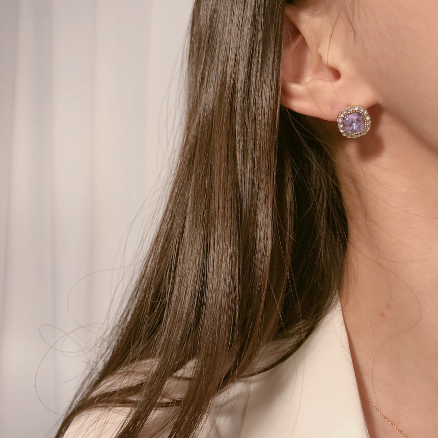 <b><p>Possible eaves 2018 Pantone trend color Viot</p></b><b><p>グィチ可能 2018年 パントン トレンド カラー バイオレット ドロップ イヤリング</p></b><br /><br /><p align='center'>