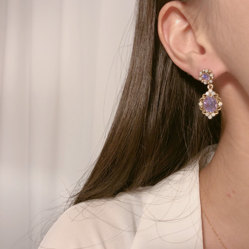 <b><p>Possible eaves 2018 Pantone trend color Viot</p></b><b><p>グィチ可能 2018年 パントン トレンド カラー バイオレット ドロップ イヤリング</p></b><br /><br /><p align='center'>