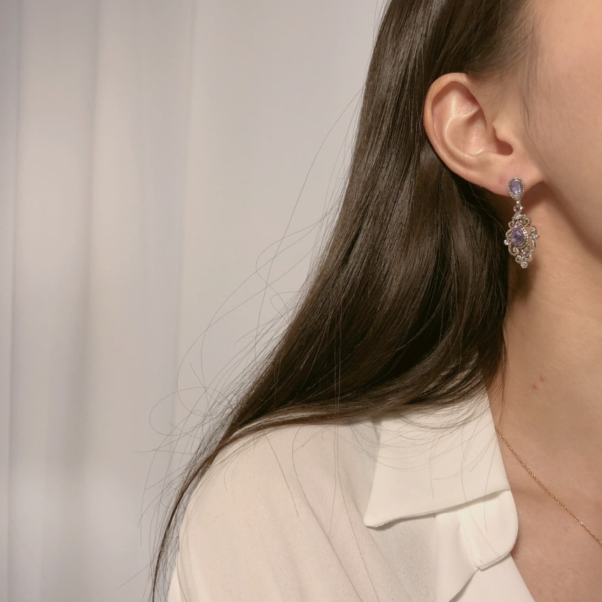 <b><p>Possible eaves 2018 Pantone trend color Viot</p></b><b><p>グィチ可能 2018年 パントン トレンド カラー バイオレット ドロップ イヤリング</p></b><br /><br /><p align='center'>