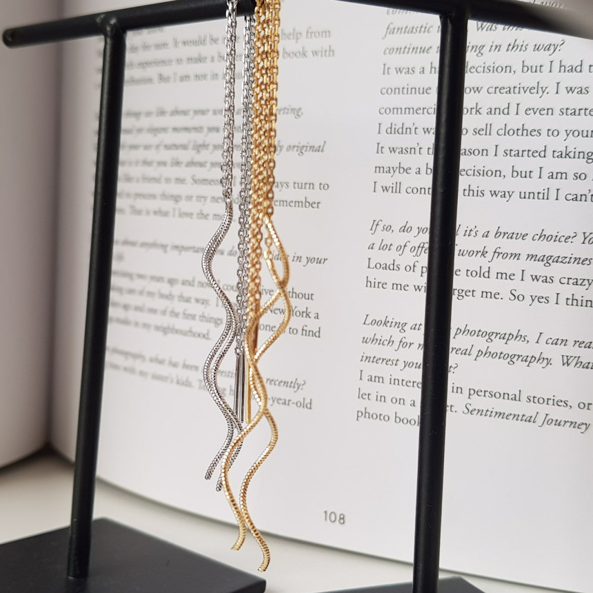 <b><p>Vander wave Mon Lg Drop Earrings Chic Feme</p></b><b><p>ベンダー ウェーブ モダン ロング ドロップイヤリ シック フェミニンな感性ムード</p></b><br /><br /><p align='center'>