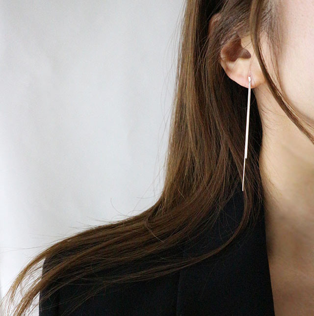 <b><p>925Silver Two lines Snake Drop earrg sr ILVER</p></b><b><p>925シルバー 二行 ベムジュル ドロップ イヤリング ILVER シンプル チェーン</p></b><br /><br /><p align='center'>