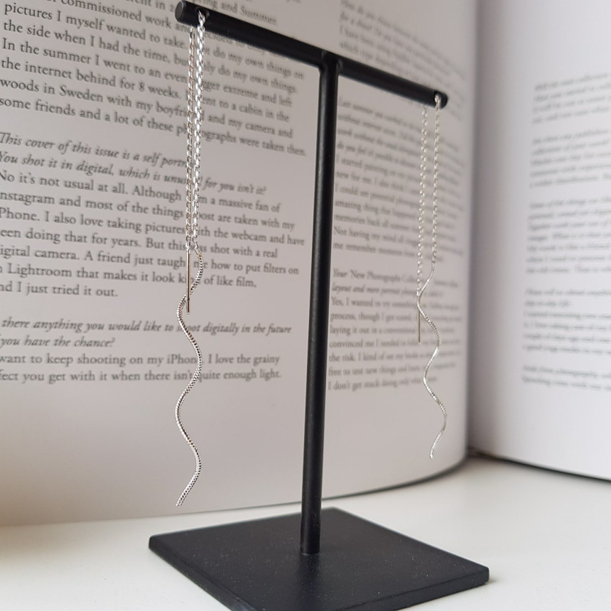 <b><p>Vander wave Mon Lg Drop Earrings Chic Feme</p></b><b><p>ベンダー ウェーブ モダン ロング ドロップイヤリ シック フェミニンな感性ムード</p></b><br /><br /><p align='center'>