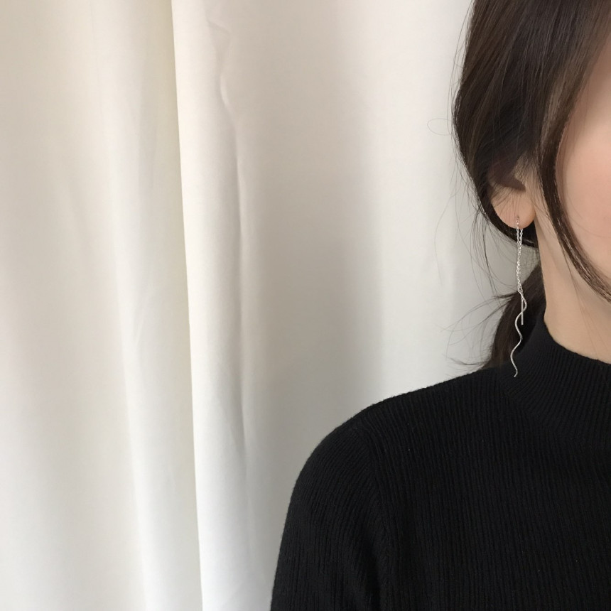 <b><p>Vander wave Mon Lg Drop Earrings Chic Feme</p></b><b><p>ベンダー ウェーブ モダン ロング ドロップイヤリ シック フェミニンな感性ムード</p></b><br /><br /><p align='center'>