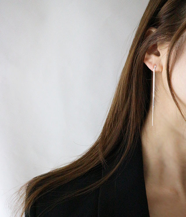 <b><p>925Silver Two lines Snake Drop earrg sr ILVER</p></b><b><p>925シルバー 二行 ベムジュル ドロップ イヤリング ILVER シンプル チェーン</p></b><br /><br /><p align='center'>