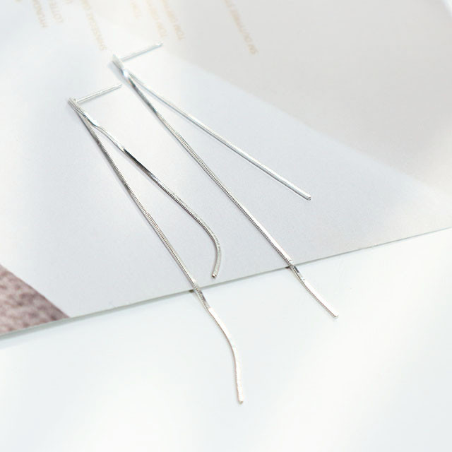 <b><p>925Silver Two lines Snake Drop earrg sr ILVER</p></b><b><p>925シルバー 二行 ベムジュル ドロップ イヤリング ILVER シンプル チェーン</p></b><br /><br /><p align='center'>