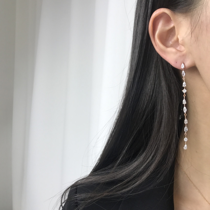 <b><p>Silver 925 Swarovski IU Unknown eing Dp Ers</p></b><b><p>シルバー925ウンチム スワロフスキー アイユ オンバル イヤリング ドロップグ</p></b><br /><br /><p align='center'>