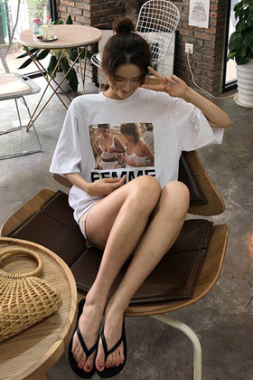 (빌리프어페럴) FEMME 뒤트임 티셔츠 : belief-apparel
