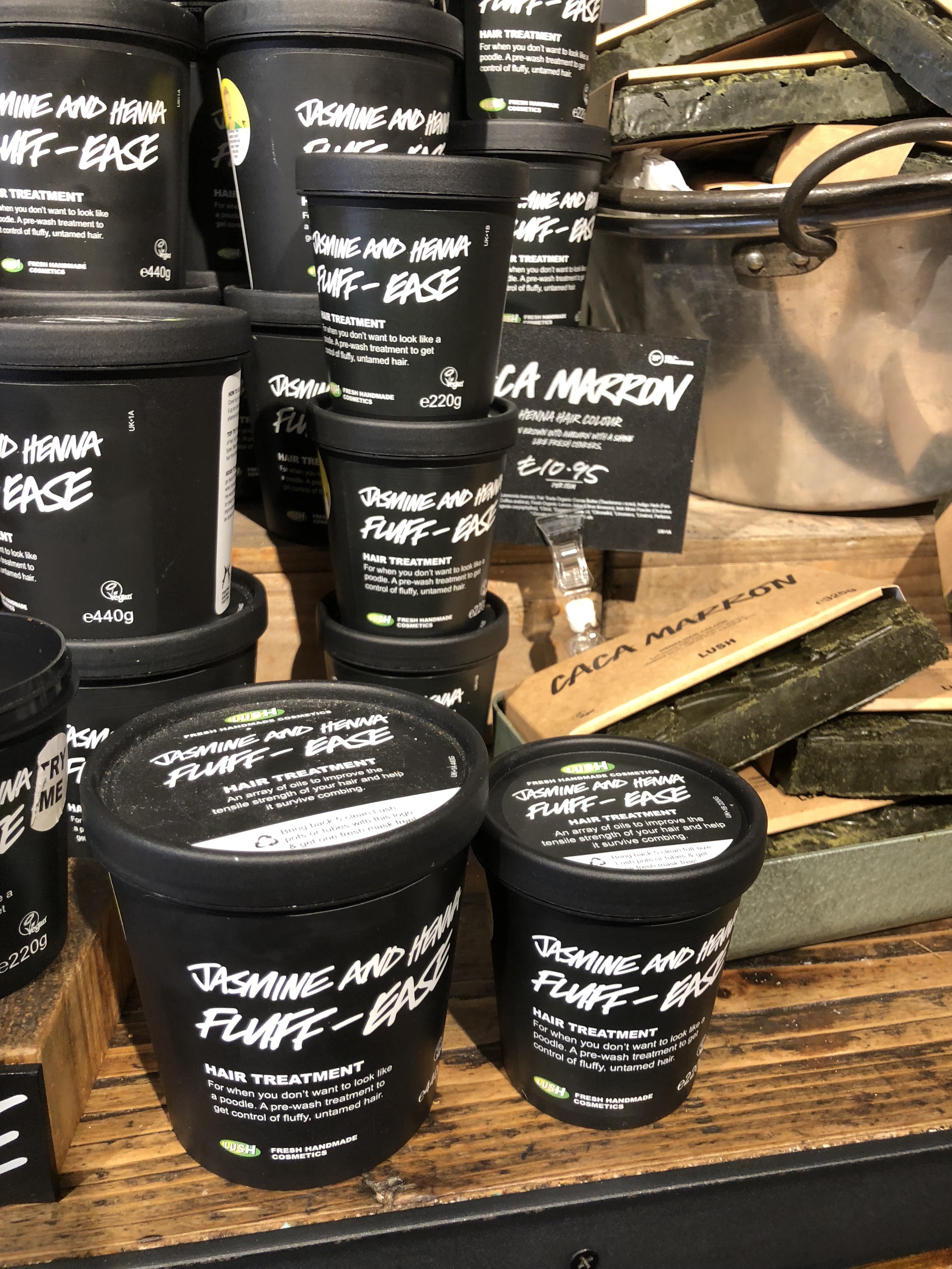 영국 제조 러쉬(LUSH)  자스민 앤 헤나 플러프 이즈 헤어 트리트먼트 / Jasmine and Henna Fluff-Ease Hair Treatment 220g... 