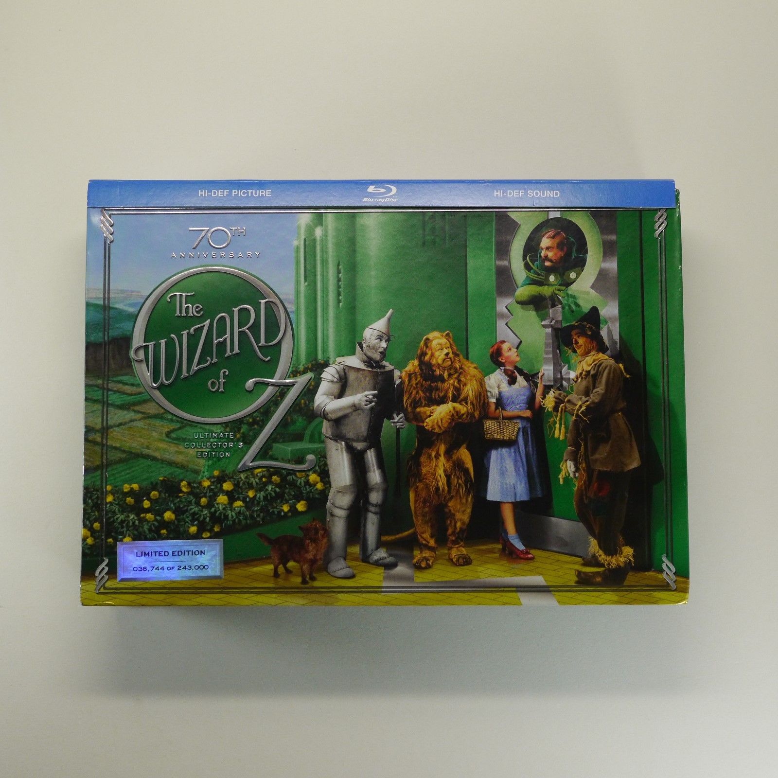 [Blu-ray] 오즈의 마법사(The Wizard of OZ) 블루레이 [70주년 기념판, 미국수입반, 박스셋, 하드북, 캠페인북, 손목시계, 4디스크] 중고품... 