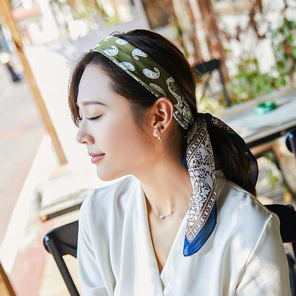 쁘띠스카프 멋내기 실크 스카프 : 타임뷰