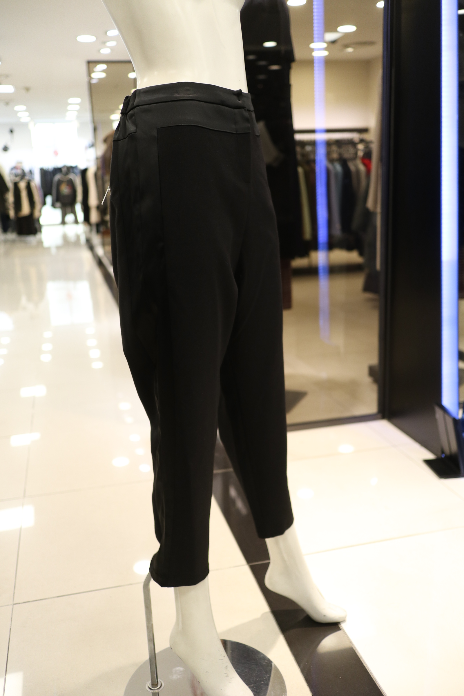 배색 배기팬츠 EW1802313 : NC야탑점 디데무