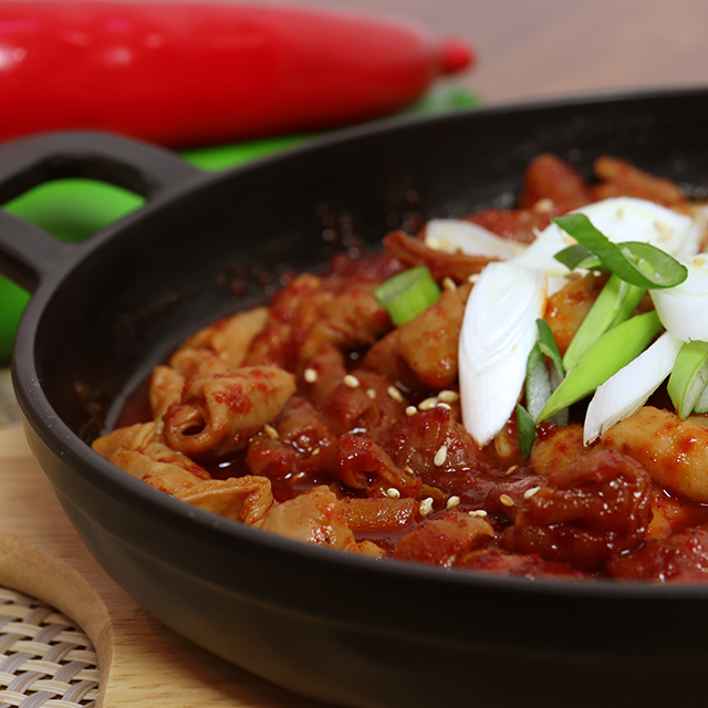도드람 불맛한판 직화곱창 300g 불곱창 돼지곱창 볶음 : 더마시따