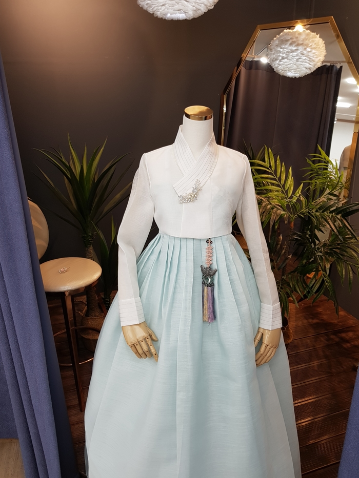 한복대여 은가비한복 단아한킹왕짱 결혼식 여자 하객 혼주 가족 : 은가비한복