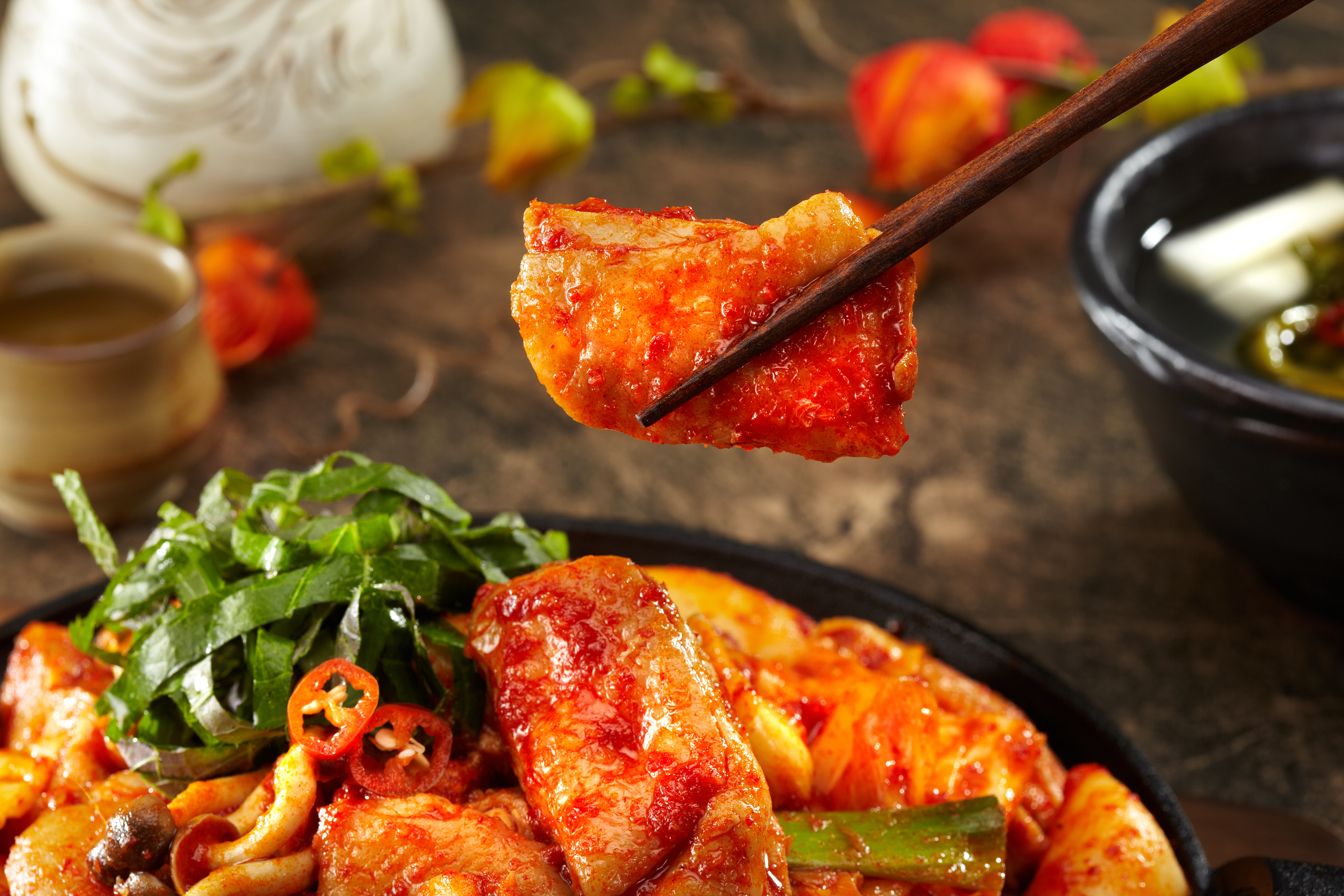 춘천의 맛 그대로 유미네 닭갈비 500g (전통양념/간장양념) : 닭스푸드