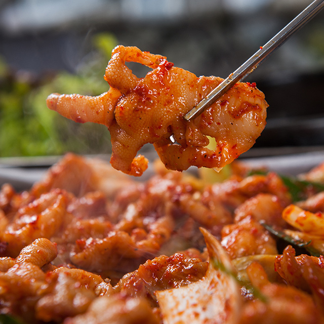 꼬꼬 무뼈 양념 닭발 350g : 중앙식품