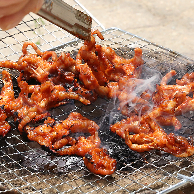꼬꼬 매콤 국내산 무뼈 닭발 500g : 다팜 친환경먹거리