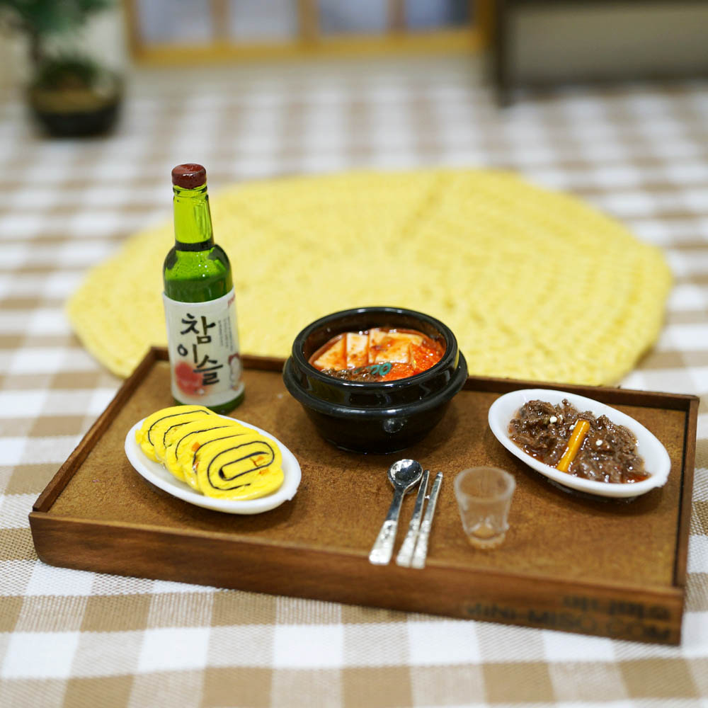 미니 술상 찌개 제육볶음 계란말이 술병 술잔 숟가락 젓가락 바닥 미니어처 모형 납골당꾸미기 주문제작 : 미니미소