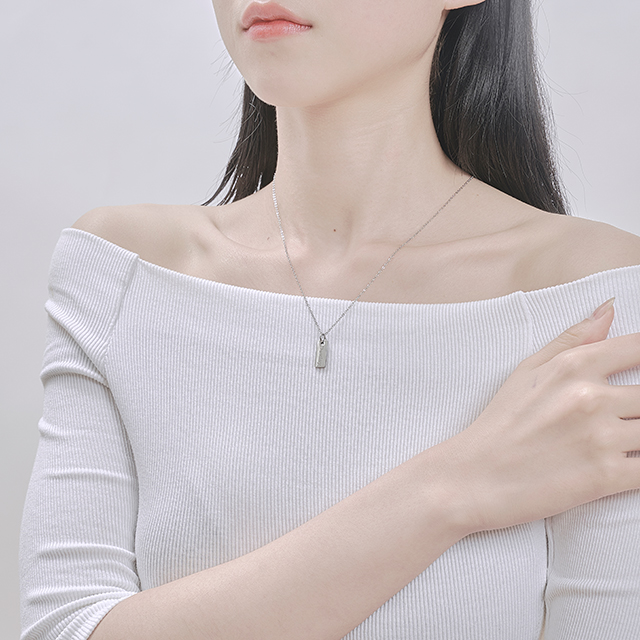 써지컬스틸 사각 각인목걸이 : 반띵샵