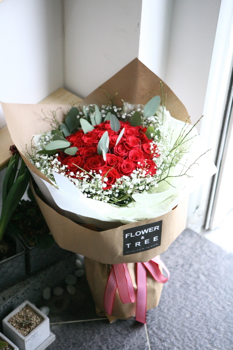 나주꽃집 꽃배달서비스 죽도록사랑해(44송이 장미안개꽃다발)예쁜 생일 환갑 : 플라워테일