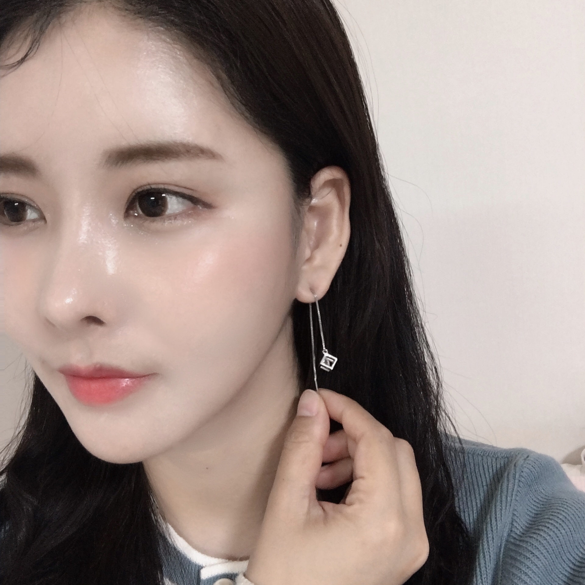 [실버925] 스와로브스키 쏘옥 큐브 드롭 귀걸이 : 벨라판타지
