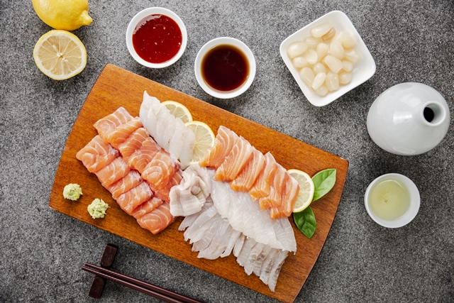 노르웨이 연어 회 필렛 슬라이스 다시마 숙성 연어 스테이크 500g 1kg 통연어 구이용 : 하늘맛
