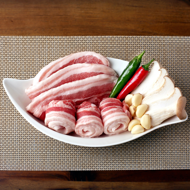 한돈 생삼겹살 600g  통삽겹살 캠핑삼겹살 : 조한우싱싱몰