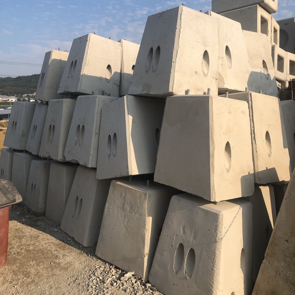 가로등기초 500x700x800  앙카기초 25파이 200,230간격 : 영창산업-맨홀가로등기초
